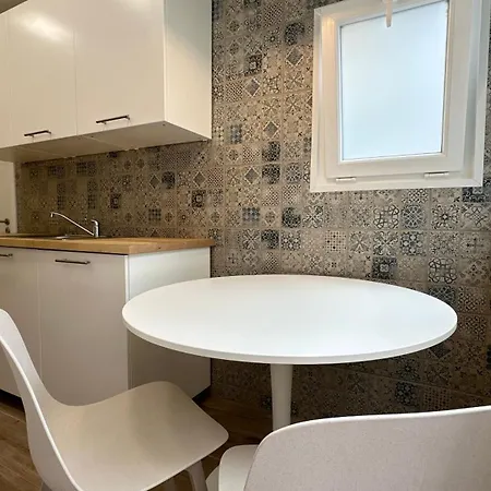 Apartman Refreshed With Private Garden *
