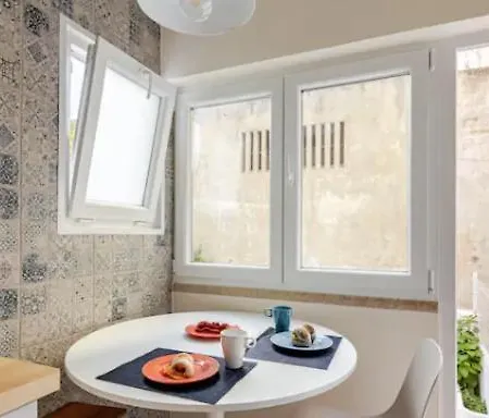 Refreshed With Private Garden * Almada