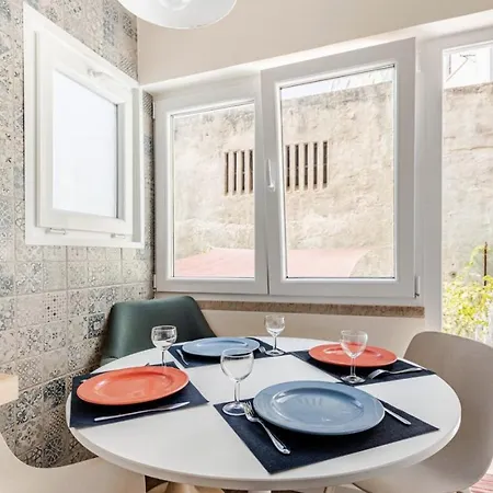 Apartment Refreshed With Private Garden *