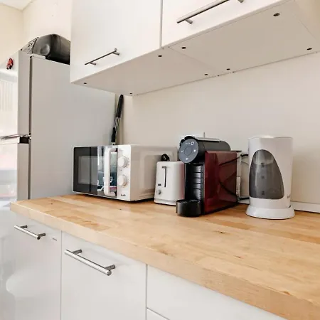 Refreshed With Private Garden Daire